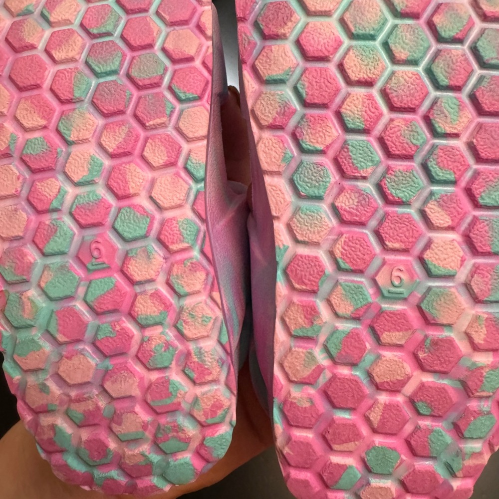 Cat & Jack Kids Sandals Size 6 Pink Blue Tie Dye Adjustable Buckle - Picture 4 of 5